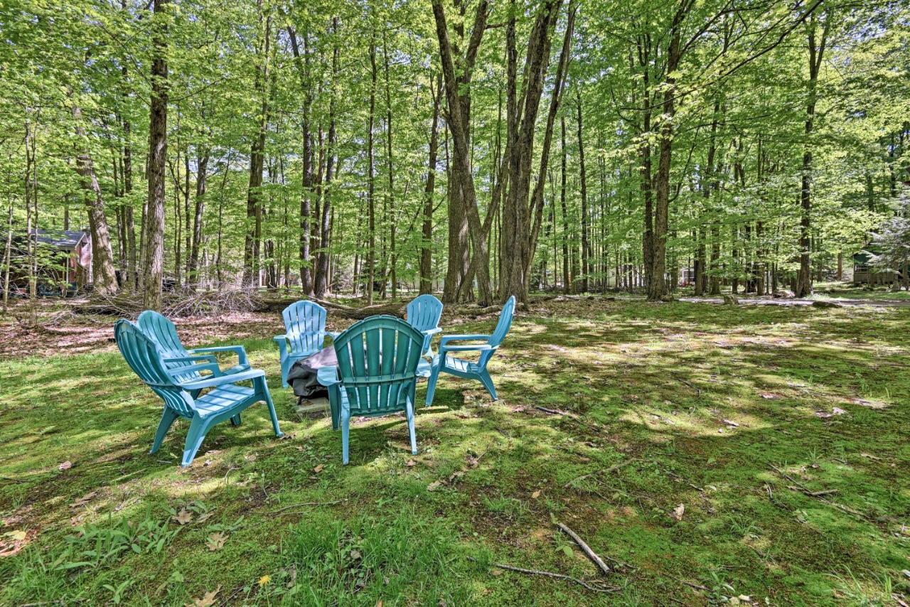 Cozy Poconos With Fire Pit And Spacious Deck! Pocono Lake